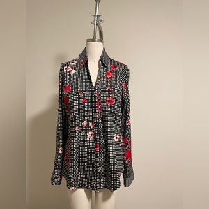 Express Portofino shirt, timeless silhouette, excellent condition.